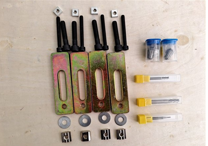 Фото Мини фрезерный станок с ЧПУ DeskMill 3040 1500W