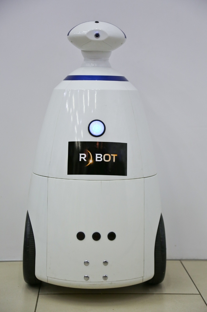 Фото Робот-промоутер R.BOT 100