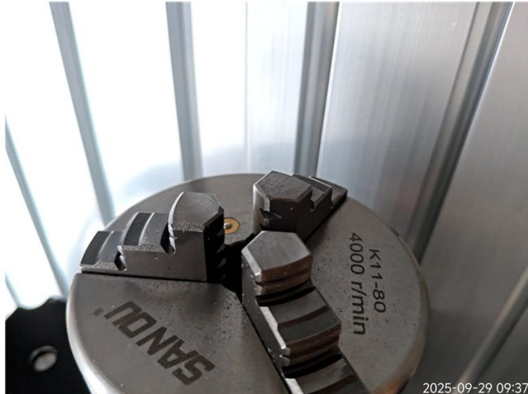 Фото Мини фрезерный станок с ЧПУ DeskMill 3040 1500W